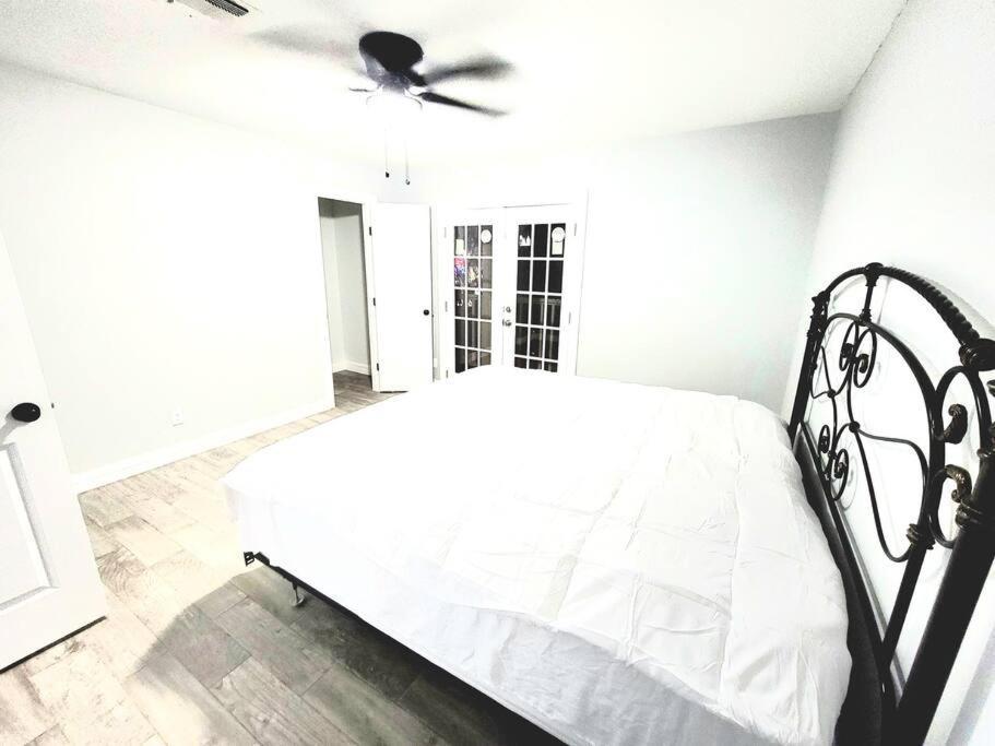 77072 New Remodeled Cute Townhome Sw Houston Exterior photo